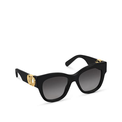 louis vuitton female glasses.